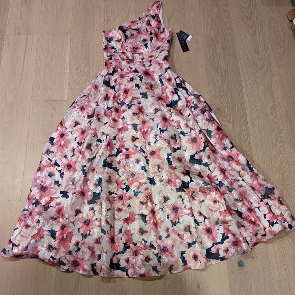 Beautiful Floral Pink and Navy Dress - Picture 1 of 11